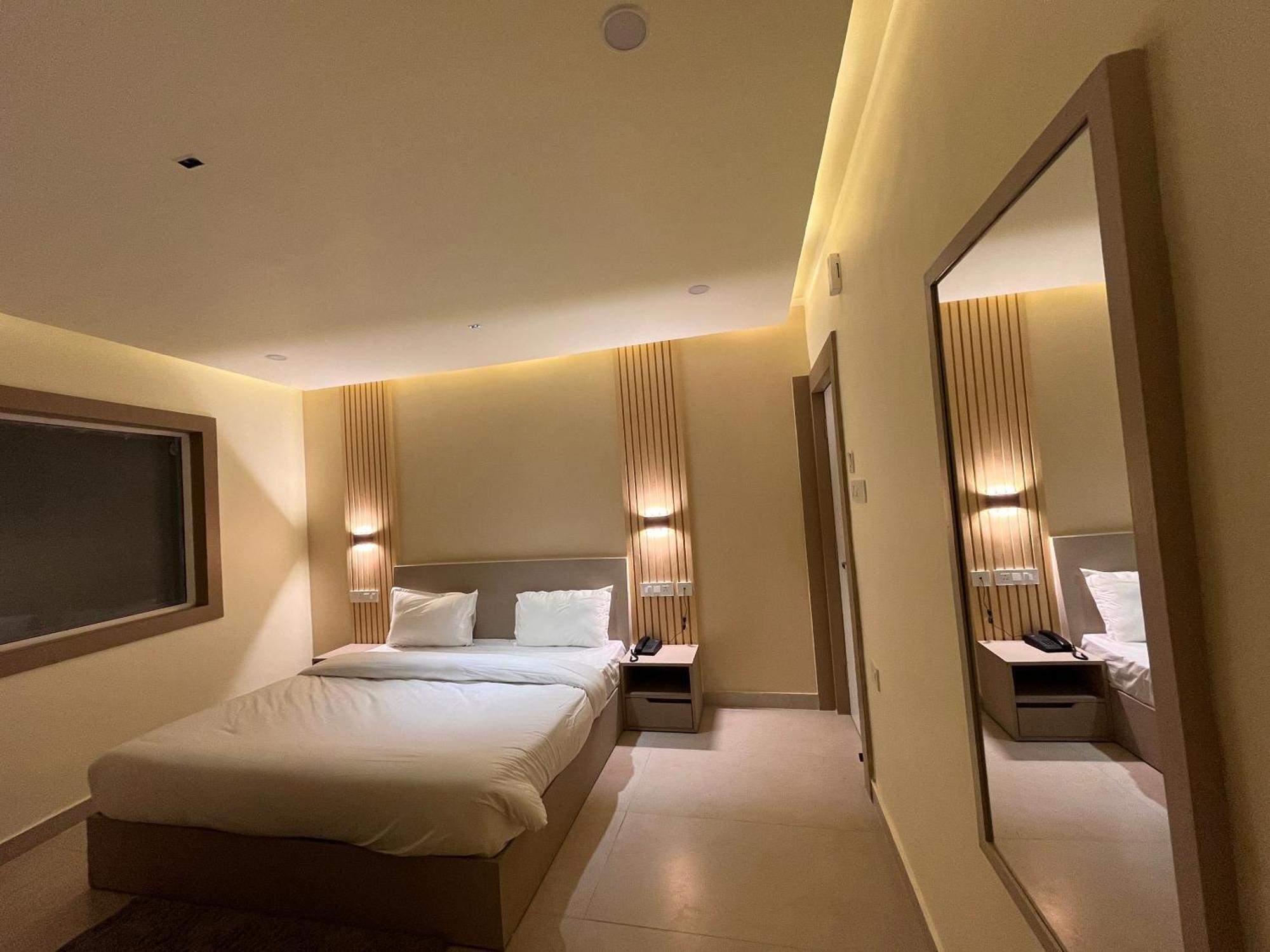 Spruce Hill Hotel & Restro Nainital Extérieur photo