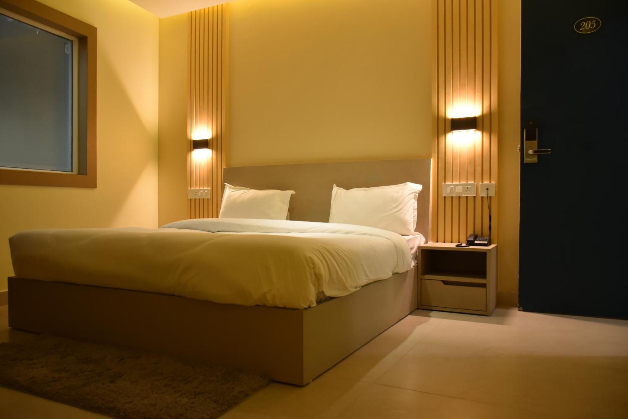 Spruce Hill Hotel & Restro Nainital Extérieur photo