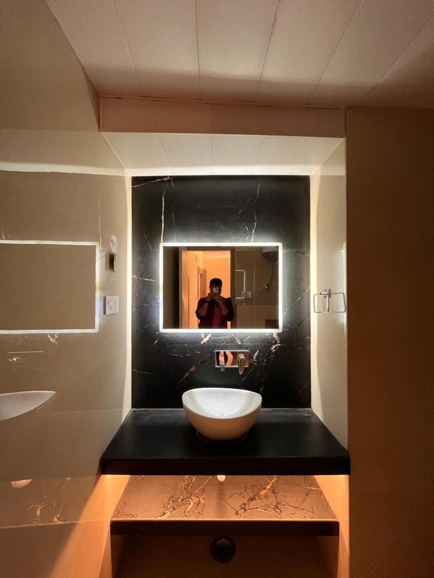 Spruce Hill Hotel & Restro Nainital Extérieur photo